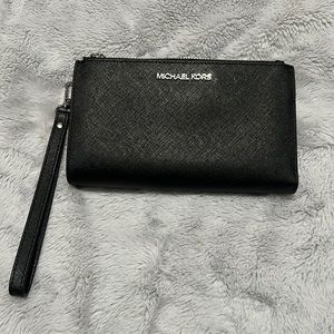 Michael Kors Jet Set Travel Double Zip Saffiano Leather Wristlet Wallet